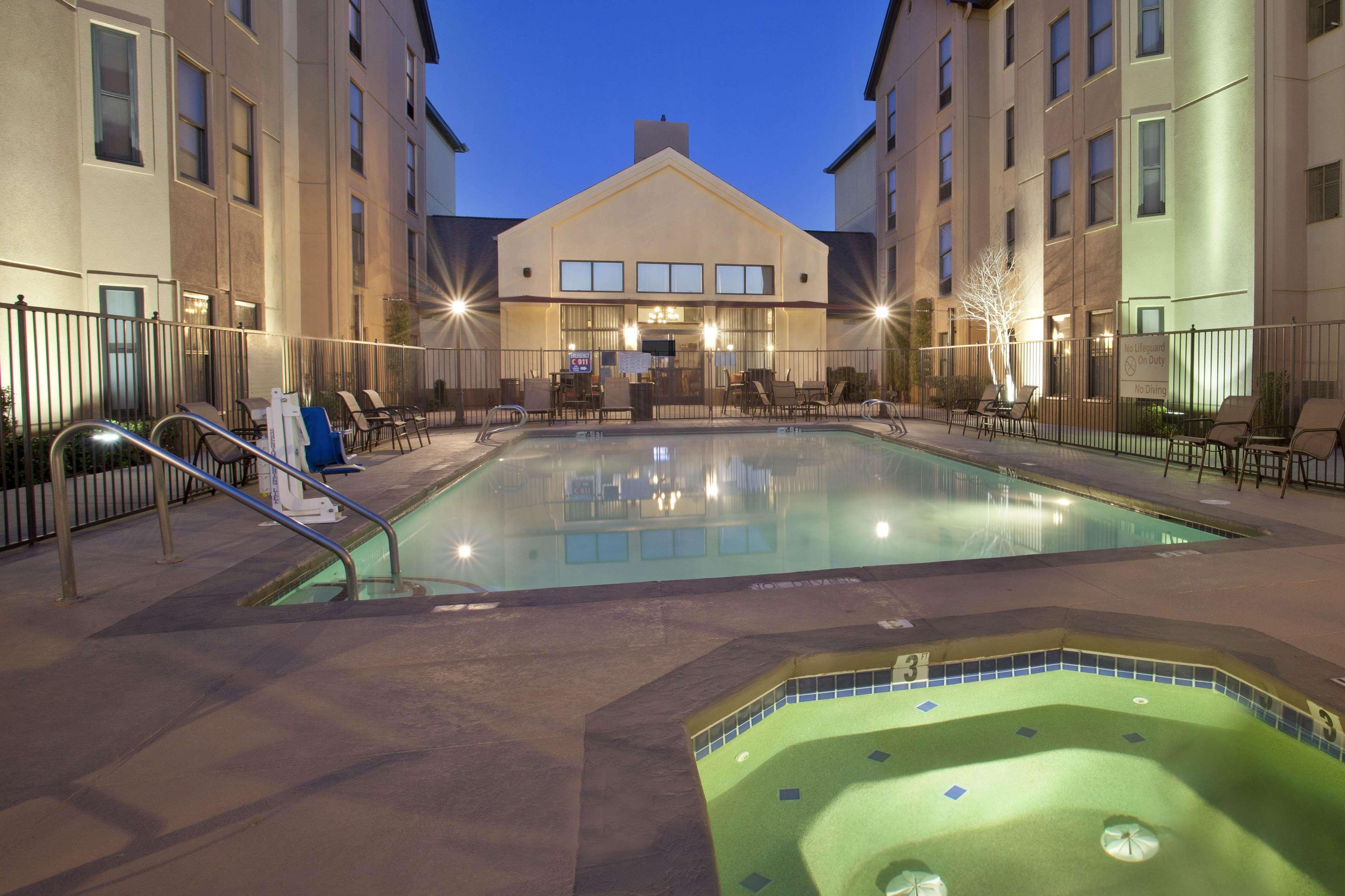 Hampton Inn & Suites El Paso-Airport Exterior foto